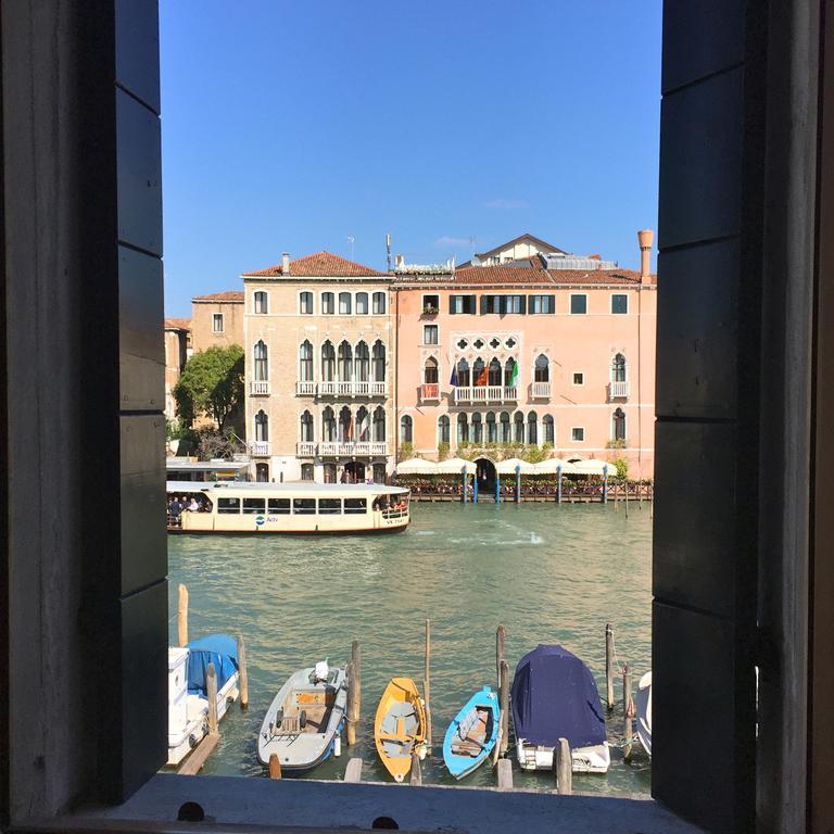 Chambre Double Supérieure - Vue sur Canal